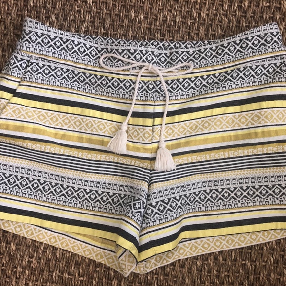 EUC LOFT Yellow Gray White Stripped Shorts Size 6 - Picture 1 of 3